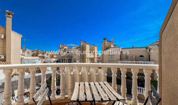 Resale - House -
Orihuela Costa - Villamartin