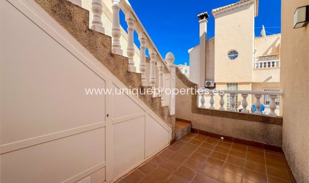 Resale - House -
Orihuela Costa - Villamartin