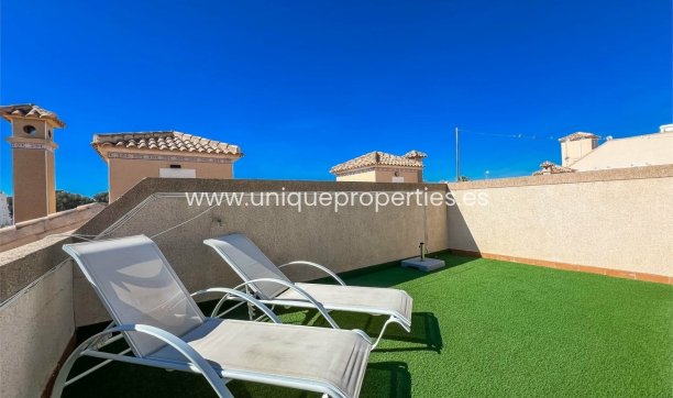 Resale - House -
Orihuela Costa - Villamartin