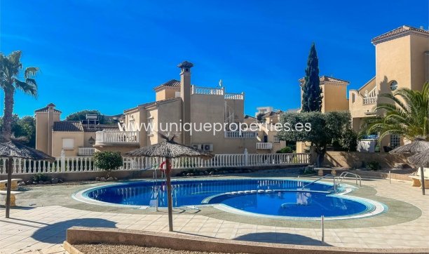 Resale - House -
Orihuela Costa - Villamartin