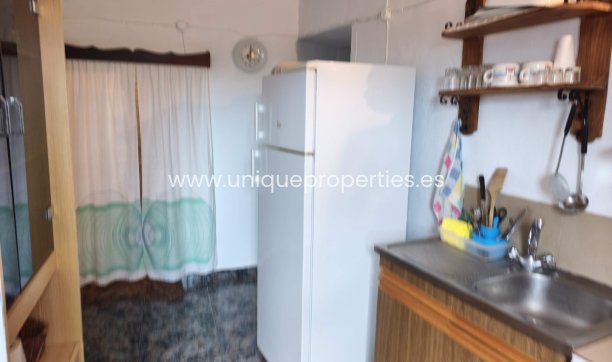 Resale - Cave House -
Castril