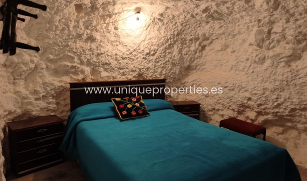 Resale - Cave House -
Castril