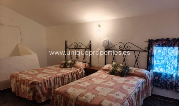 Resale - Cave House -
Castril
