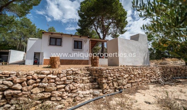 Resale - House -
LA TERCIA - La Tercia