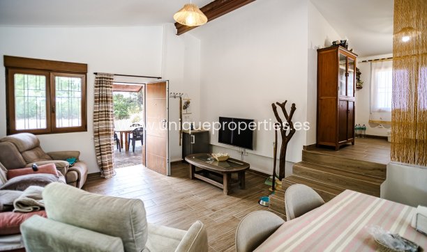 Resale - House -
LA TERCIA - La Tercia