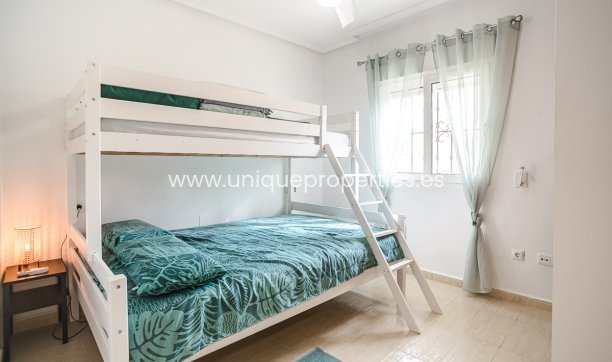 Herverkoop - Apartment -
Orihuela Costa