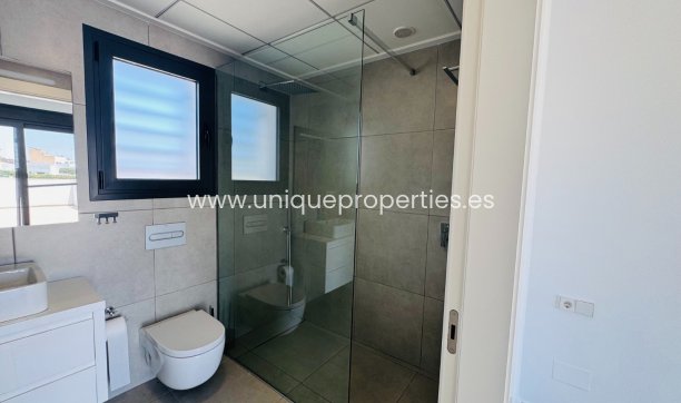 Resale - Villa -
San Pedro del Pinatar - Lo pagan