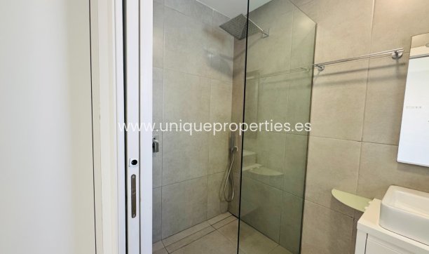 Resale - Villa -
San Pedro del Pinatar - Lo pagan