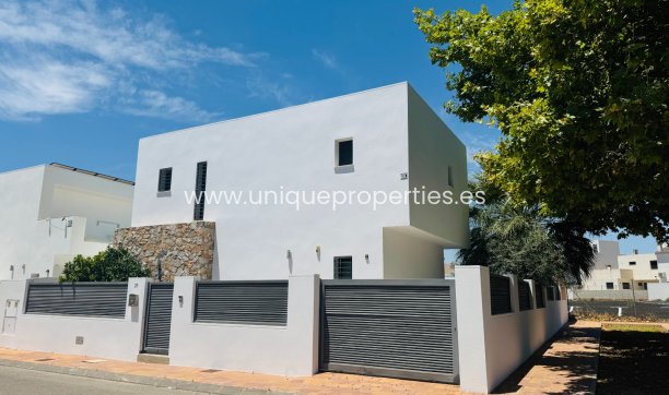 Resale - Villa -
San Pedro del Pinatar - Lo pagan