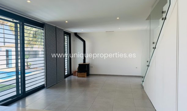 Resale - Villa -
San Pedro del Pinatar - Lo pagan