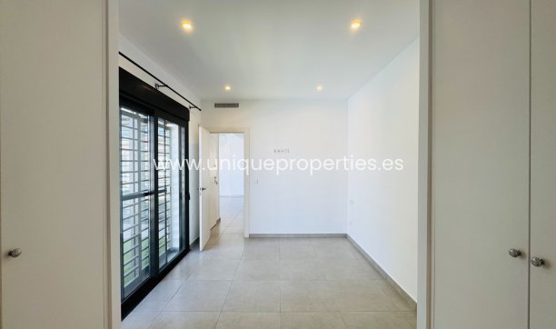 Resale - Villa -
San Pedro del Pinatar - Lo pagan
