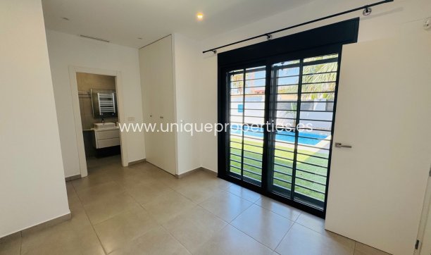 Resale - Villa -
San Pedro del Pinatar - Lo pagan
