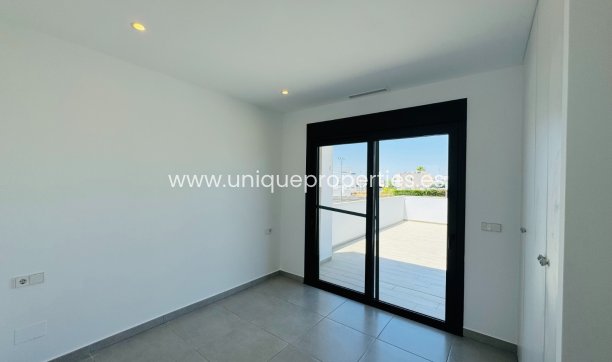 Resale - Villa -
San Pedro del Pinatar - Lo pagan