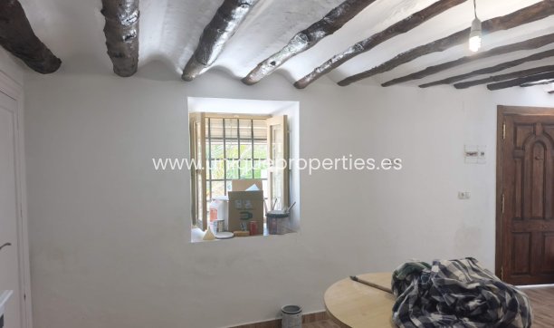 Herverkoop - Village House -
Castril
