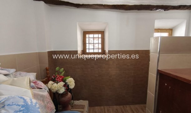 Herverkoop - Village House -
Castril
