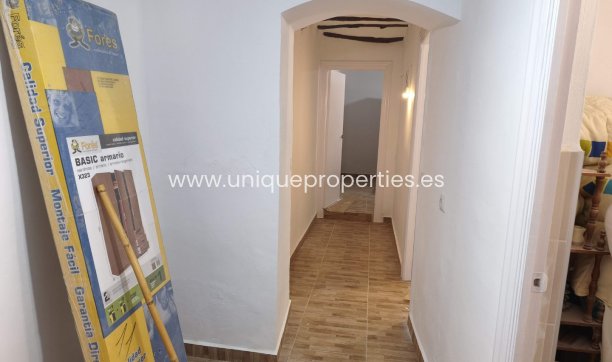Herverkoop - Village House -
Castril