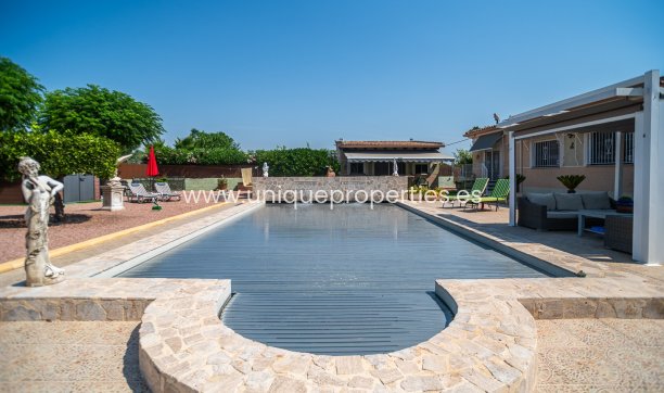 Reventa - House -
CATRAL - Catral