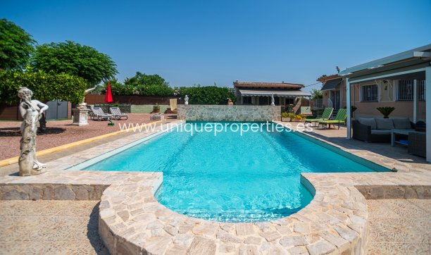 Reventa - House -
CATRAL - Catral