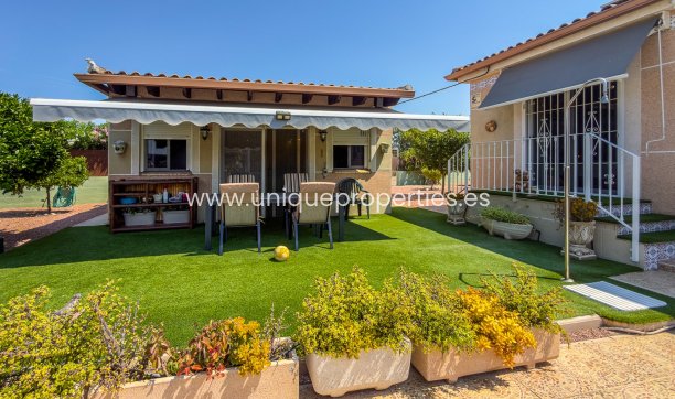 Reventa - House -
CATRAL - Catral