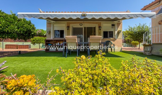 Reventa - House -
CATRAL - Catral