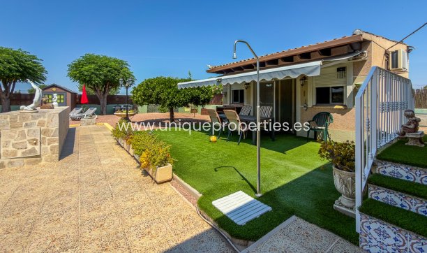 Reventa - House -
CATRAL - Catral