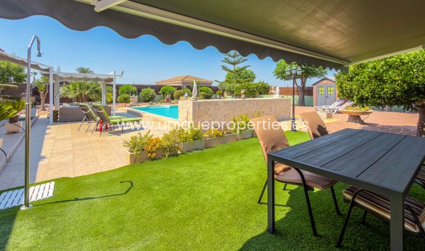 Reventa - House -
CATRAL - Catral