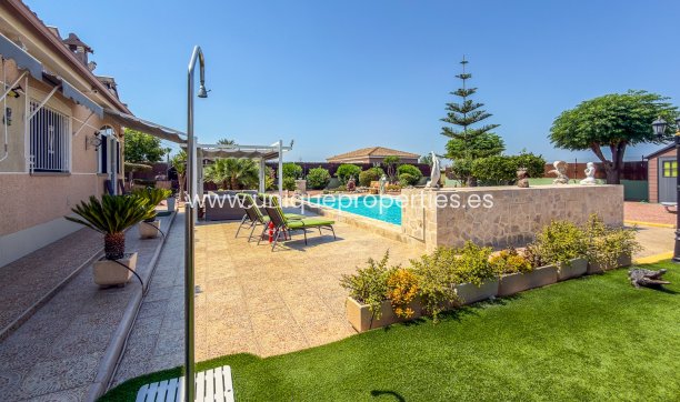 Reventa - House -
CATRAL - Catral