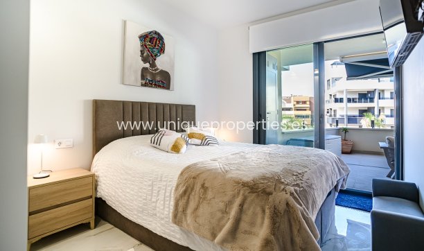 Revente - Apartment -
Torrevieja