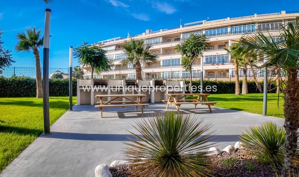 Revente - Apartment -
Torrevieja