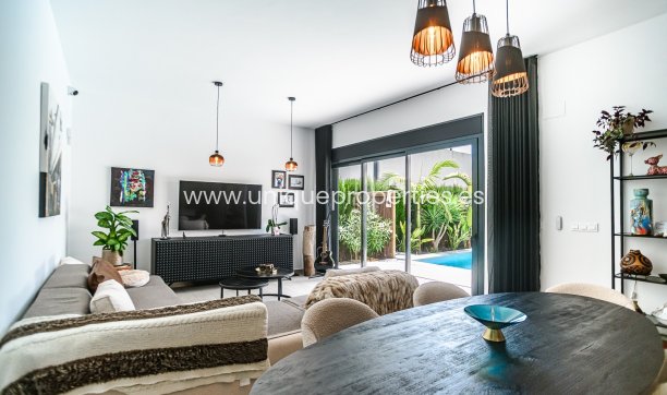 Resale - Villa -
Algorfa - La Finca Golf