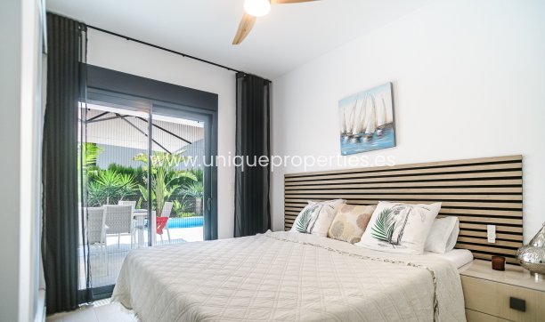 Resale - Villa -
Algorfa - La Finca Golf