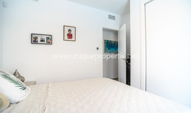 Resale - Villa -
Algorfa - La Finca Golf