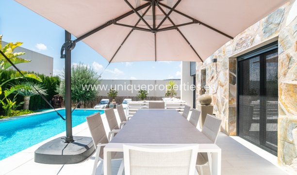 Resale - Villa -
Algorfa - La Finca Golf
