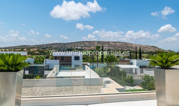 Resale - Villa -
Algorfa - La Finca Golf