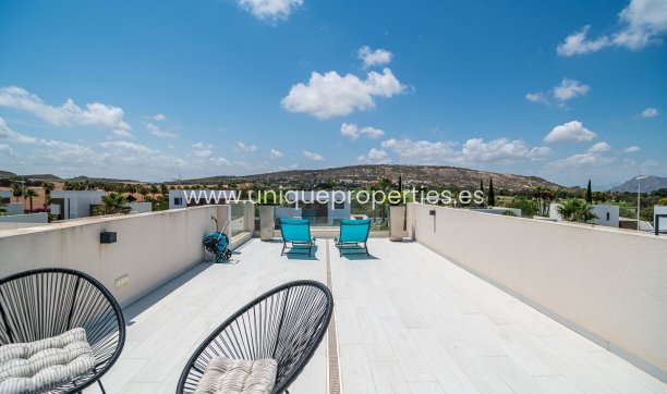 Resale - Villa -
Algorfa - La Finca Golf