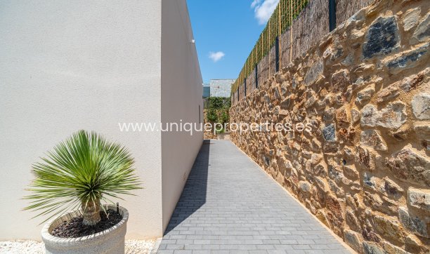 Resale - Villa -
Algorfa - La Finca Golf