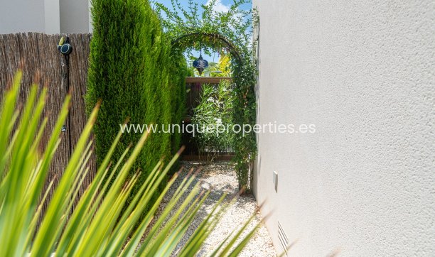 Resale - Villa -
Algorfa - La Finca Golf