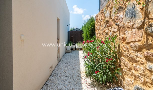 Resale - Villa -
Algorfa - La Finca Golf