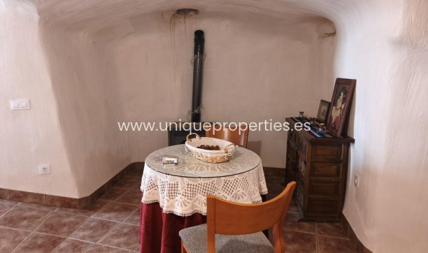 Resale - Cave House -
Huescar