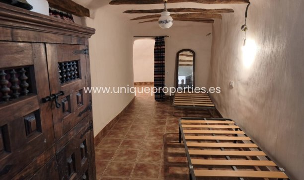 Resale - Cave House -
Huescar