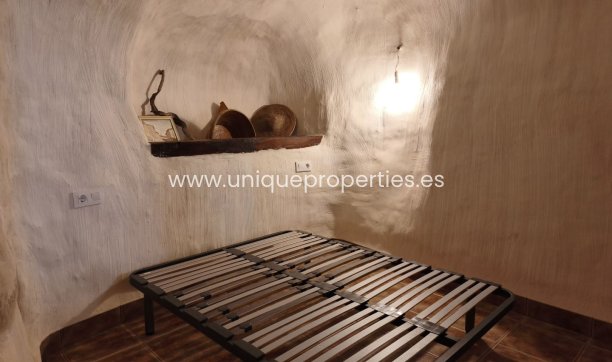 Resale - Cave House -
Huescar