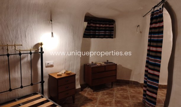 Resale - Cave House -
Huescar