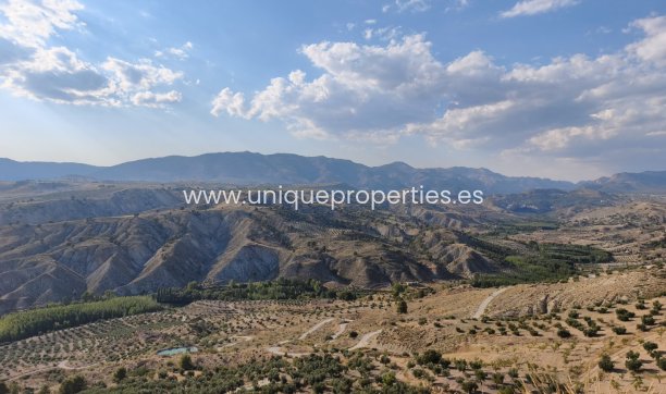 Herverkoop - Cortijo -
Castril