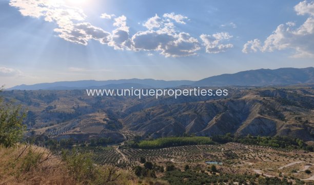 Herverkoop - Cortijo -
Castril