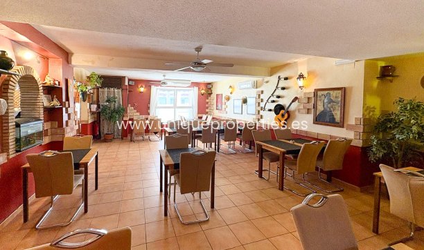 Resale - Commercial Property -
Torrevieja - La Veleta
