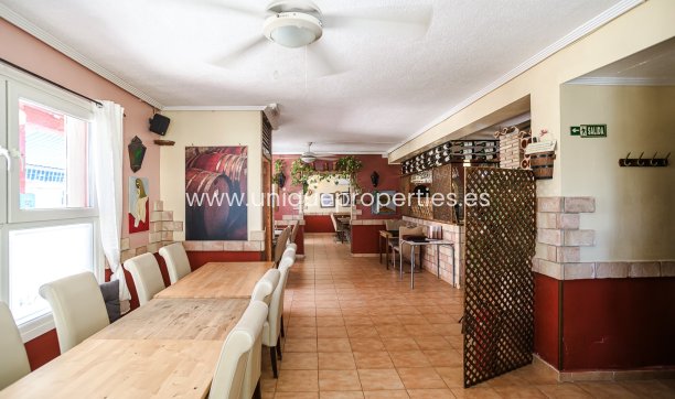 Resale - Commercial Property -
Torrevieja - La Veleta