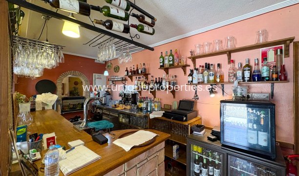 Resale - Commercial Property -
Torrevieja - La Veleta
