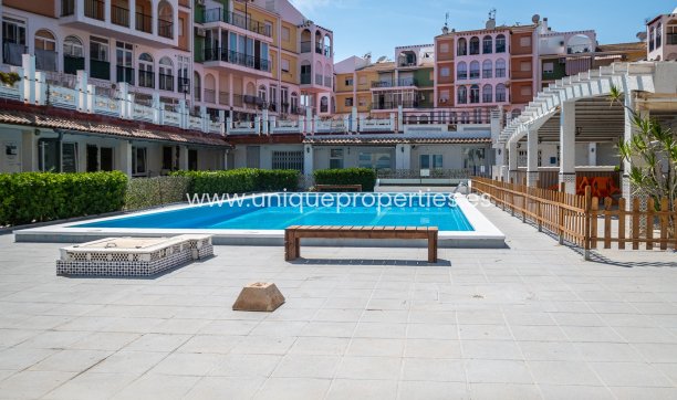 Resale - Commercial Property -
Torrevieja - La Veleta