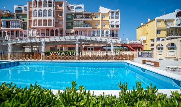 Resale - Commercial Property -
Torrevieja - La Veleta