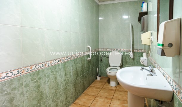 Resale - Commercial Property -
Torrevieja - La Veleta
